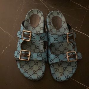 Gucci slide size 13 perfectly broken in